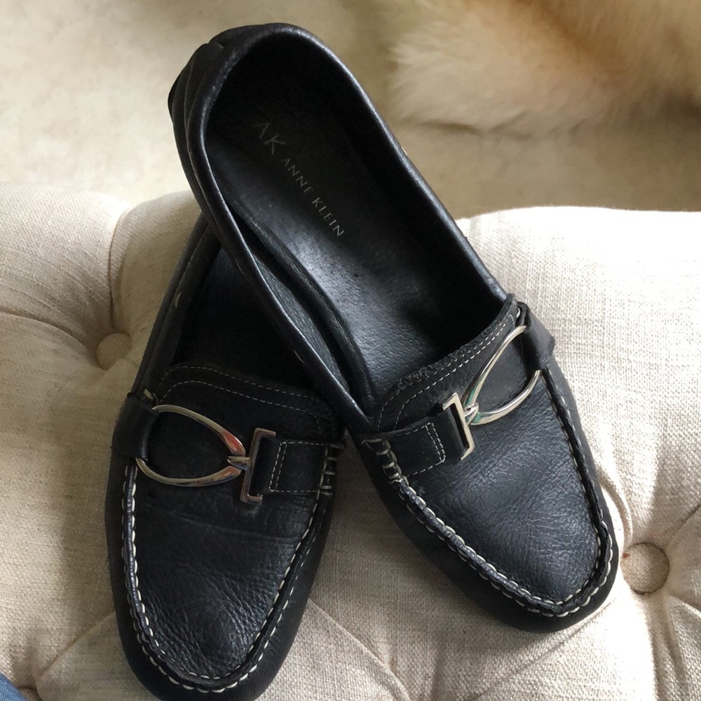 Gently worn Ann Klein leather driving loafers/ moccasins size 8 1/2